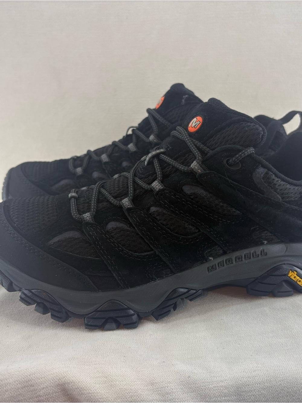Merrell Moab Black Men's Trail Hiker size 8.5/42 NEW